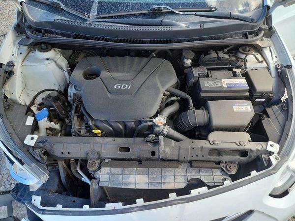 2015 HYUNDAI ACCENT GL(Middle-low) — Engine bay