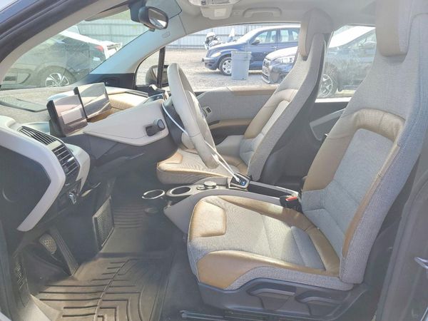 2014 BMW I SERIES — DENT
