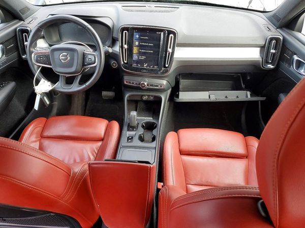 2019 VOLVO XC40 — CKPT