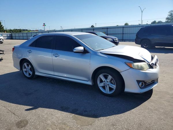 2012 TOYOTA CAMRY — Passenger 3/4