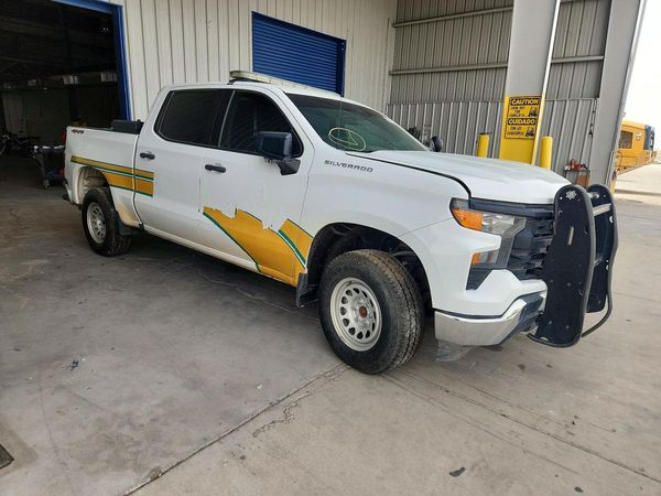 2023 CHEVROLET SILVERADO Work Truck — Passenger 3/4
