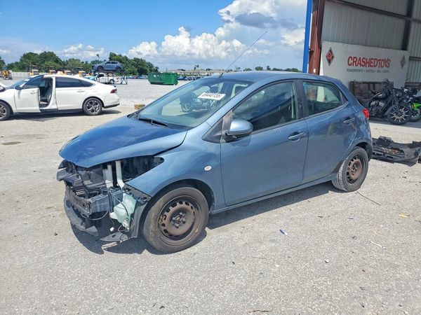 2014 MAZDA MAZDA2 — DSFA — Front 3/4