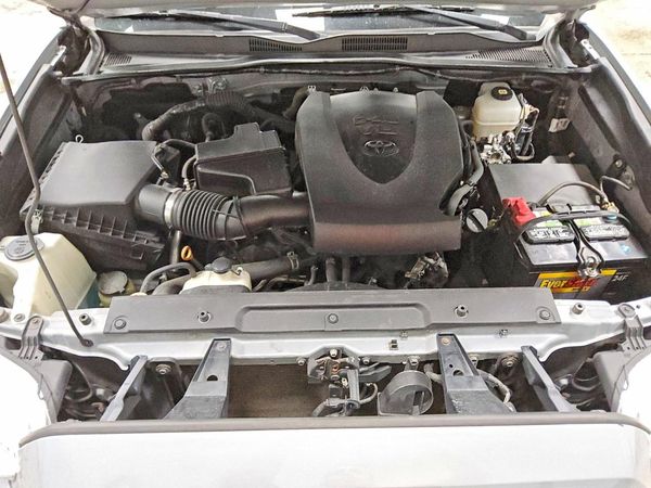 2021 TOYOTA TACOMA SR5 — Engine bay
