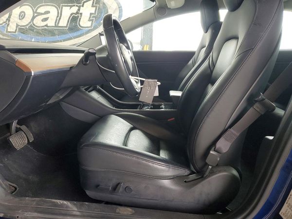 2019 TESLA MODEL 3 — DENT