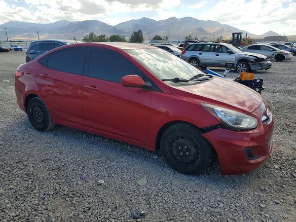2014 HYUNDAI ACCENT — Passenger 3/4