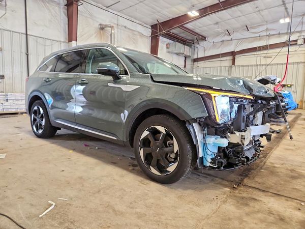 2025 KIA SORENTO — Passenger 3/4