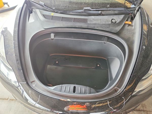 2018 TESLA MODEL 3 — Engine bay
