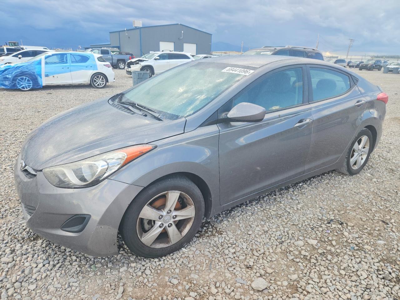 2013 HYUNDAI ELANTRA — Front 3/4