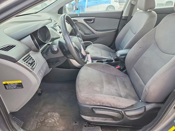 2013 HYUNDAI ELANTRA — DENT