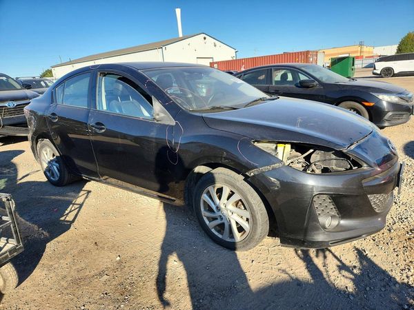 2012 MAZDA 3 Touring/GS — Passenger 3/4