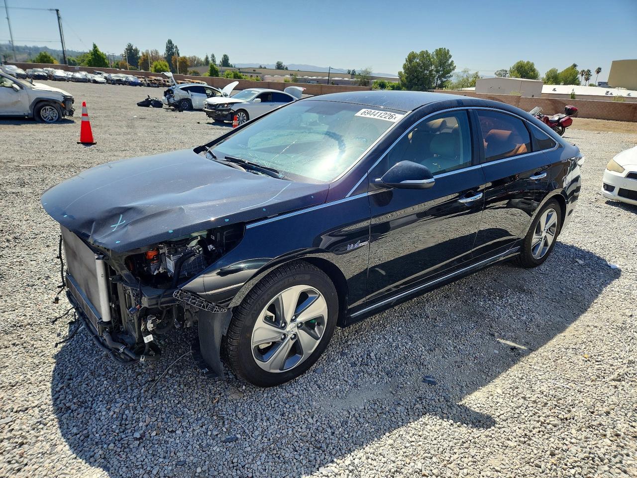 2016 HYUNDAI SONATA GLS (Middle) — Front 3/4