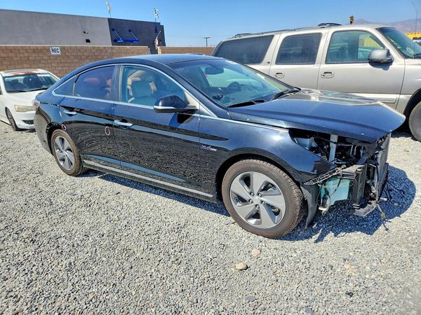 2016 HYUNDAI SONATA GLS (Middle) — Passenger 3/4