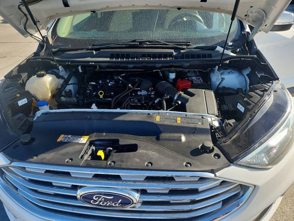 2019 FORD EDGE SEL — Engine bay