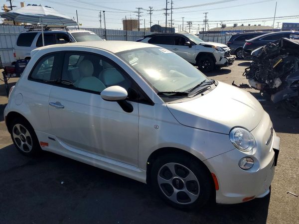 2019 FIAT 500 Battery Electric — Passenger 3/4