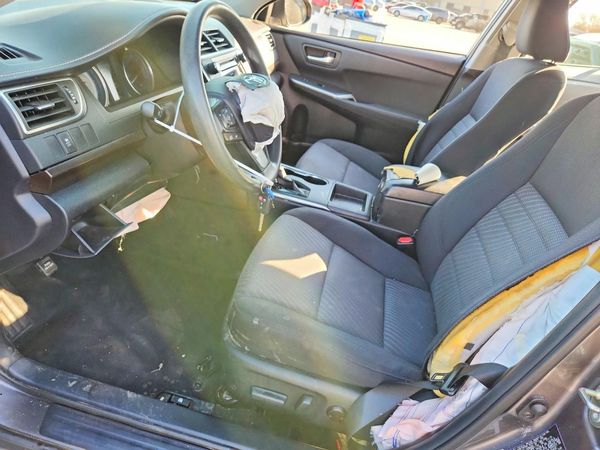 2015 TOYOTA CAMRY — DENT