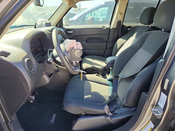 2013 JEEP PATRIOT Sport — DENT