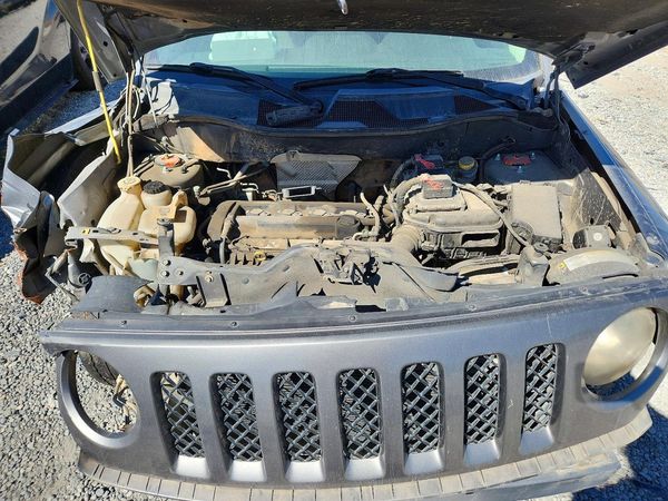 2013 JEEP PATRIOT Sport — Engine bay