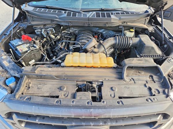 2022 FORD F150 SuperCrew — Engine bay