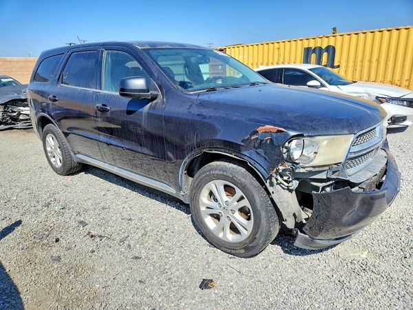 2013 DODGE DURANGO SXT — Passenger 3/4