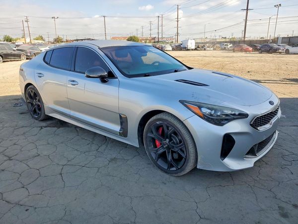 2018 KIA STINGER — Passenger 3/4