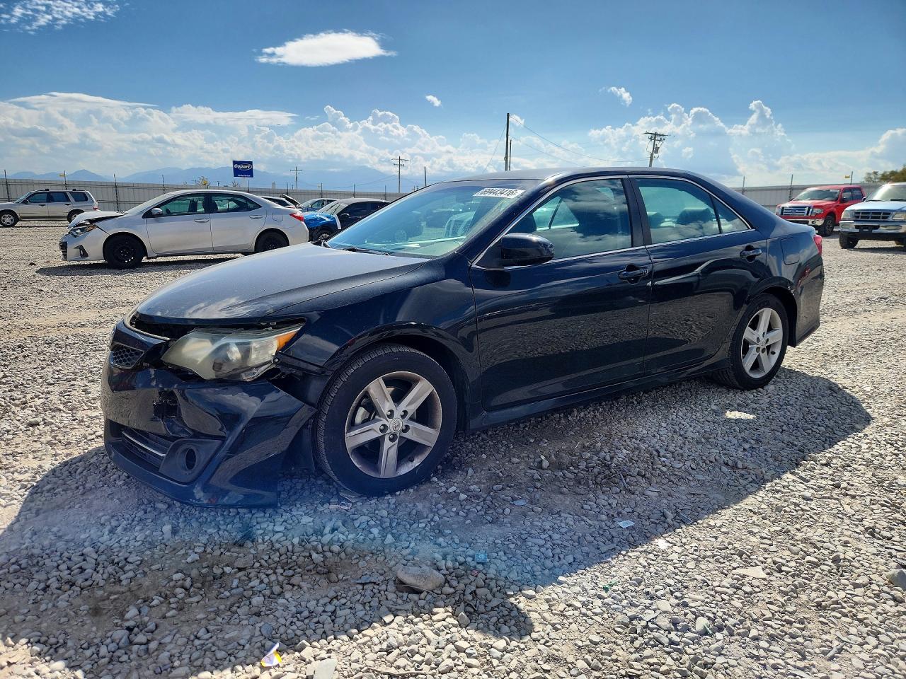 2012 TOYOTA CAMRY — Front 3/4