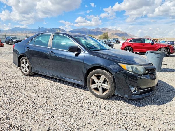 2012 TOYOTA CAMRY — Passenger 3/4