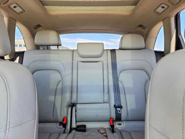 2012 AUDI Q5 Premium — SUVN
