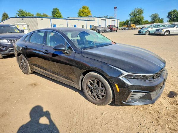 2026 KIA K5 LXS — Passenger 3/4