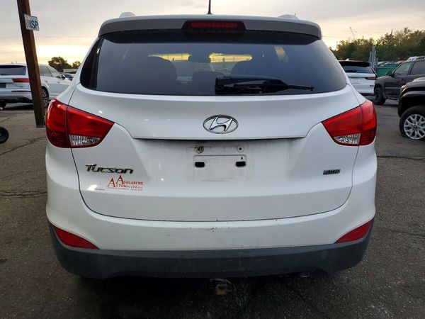 2014 HYUNDAI TUCSON GLS (Middle Level) — DIRR