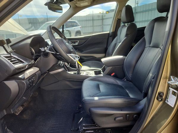 2023 SUBARU FORESTER — DENT
