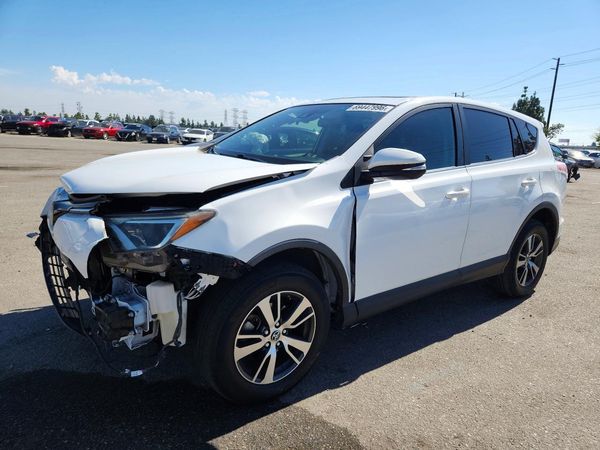 2018 TOYOTA RAV4 — DSFA — Front 3/4