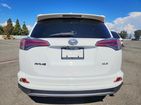 2018 TOYOTA RAV4 Adventure/XLE — DIRR