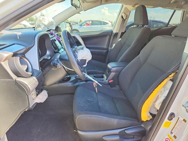 2018 TOYOTA RAV4 Adventure/XLE — DENT