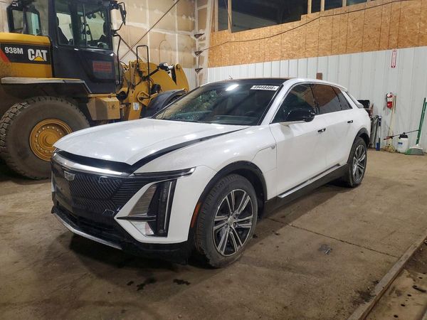 2024 CADILLAC ALL OTHER Lux-1 — Front 3/4