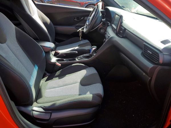 2020 HYUNDAI VELOSTER 2.0L and 2.0L Premium — DENT