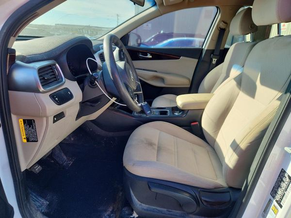 2018 KIA SORENTO L, LX — DENT