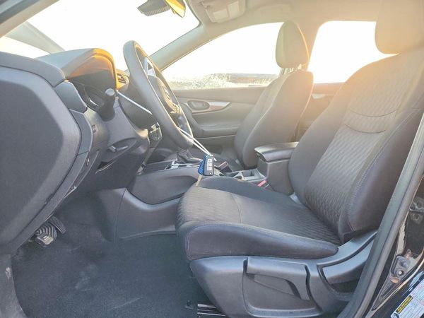 2019 NISSAN ROGUE — DENT
