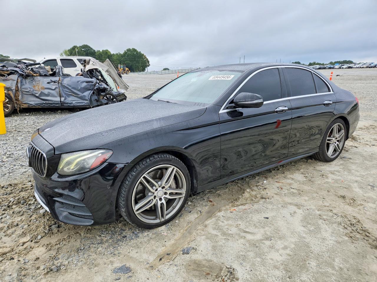 2017 MERCEDES-BENZ E-CLASS E300 — Front 3/4