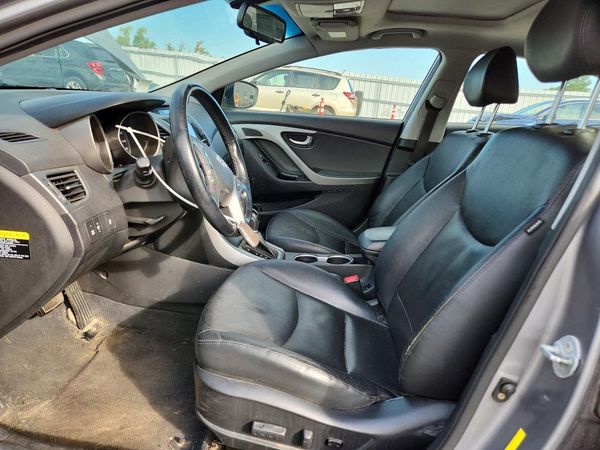 2014 HYUNDAI ELANTRA GLS (Middle) — DENT