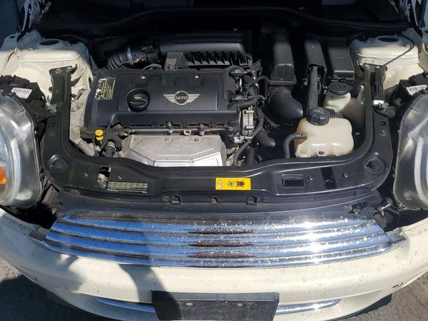 2012 MINI COOPER — Engine bay