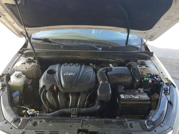 2014 KIA OPTIMA 2.4 EX STD/Premium /Tech — Engine bay