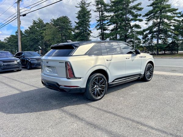 2025 CADILLAC ESCALADE IQ Sport-2