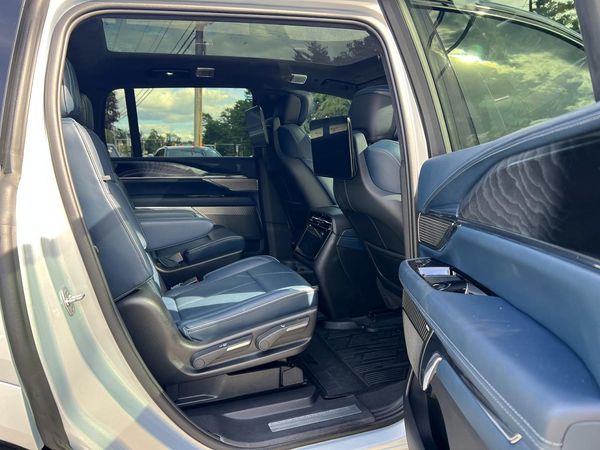 2025 CADILLAC ESCALADE IQ Sport-2