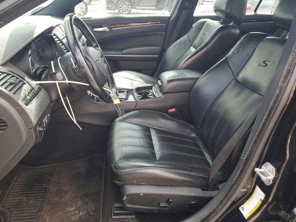 2018 CHRYSLER 300 300S — DENT