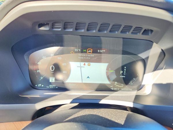 2021 VOLVO XC90 Momentum — ODOM