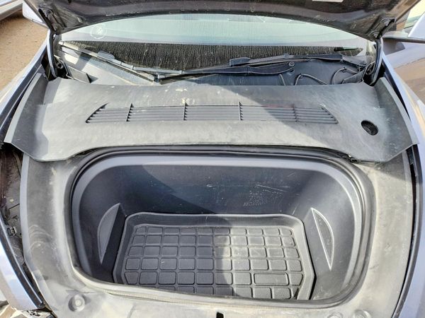 2023 TESLA MODEL Y — Engine bay