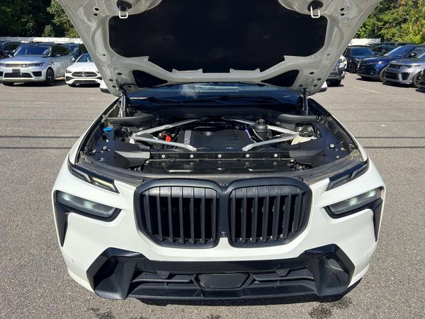 2023 BMW X7