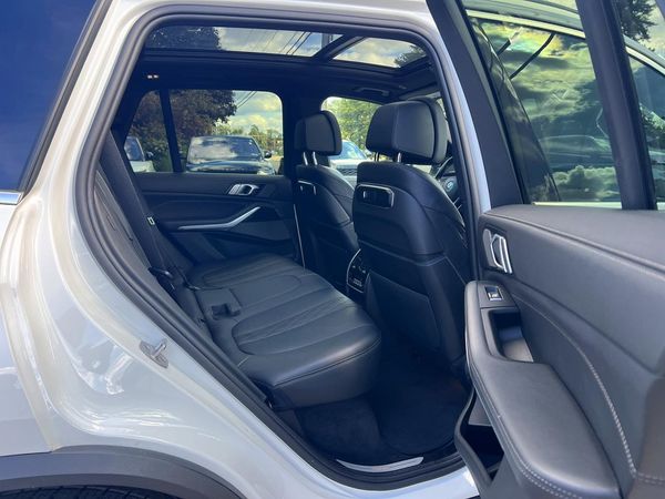 2025 BMW X5 xDrive50e