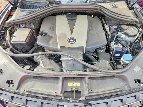 2012 MERCEDES-BENZ ML ML350 BLUETEC 4-MATIC — Engine bay