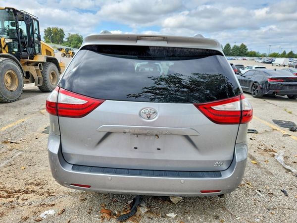 2016 TOYOTA SIENNA — DIRR